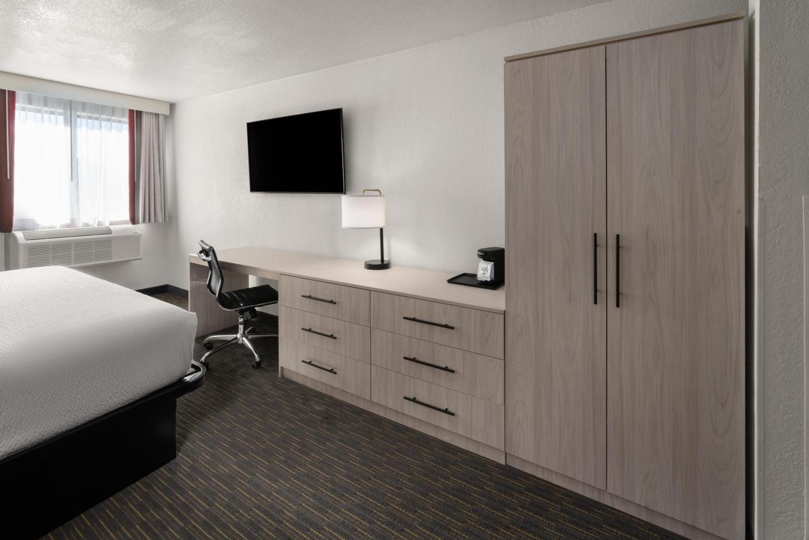 SYLO Hotel Denver Airport a Ramada by Wyndham Main image 1